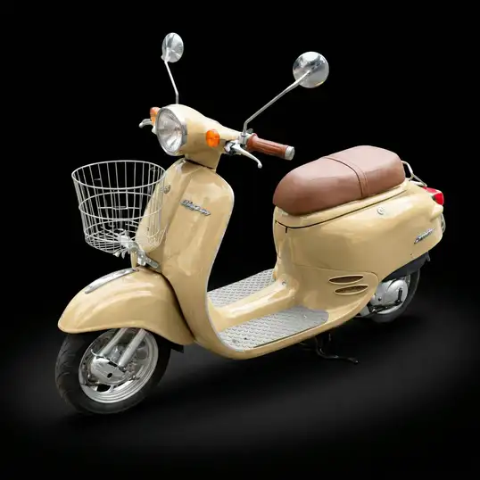 Аренда Honda Giorno «Vanilla» в Паттайе — Honda Giorno в ванильно-бежевом цвете с корзиной и коричневым сиденьем, FirstMile